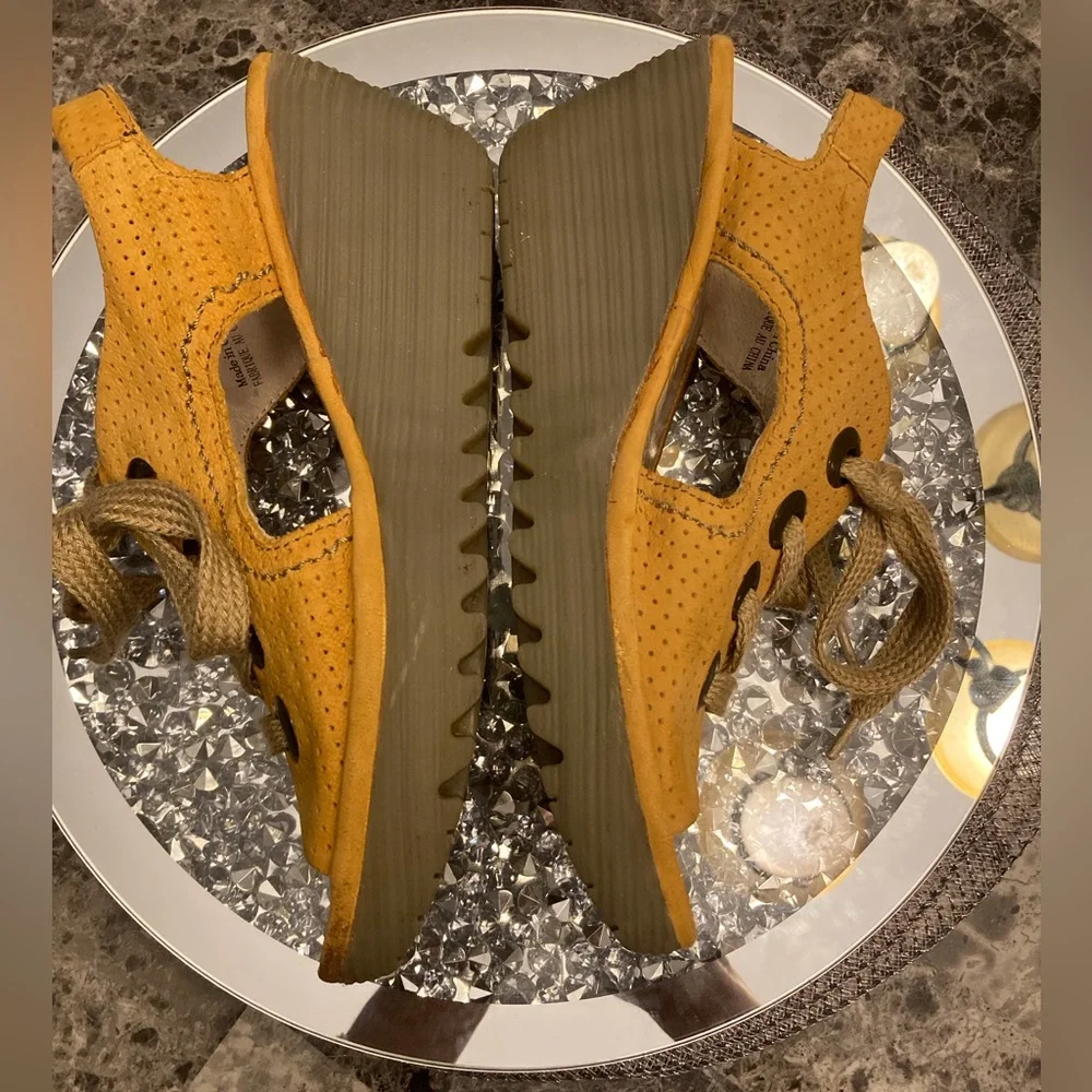 FLY London Chunky Fall Casual Wedge Lace Up Autumn Yellow Slingback Style SZ 9